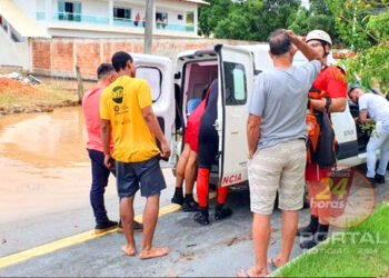 [Interior] Prefeitura de Cachoeiro mobiliza equipes para atender população afetada pela chuva