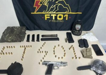 PM detém homem e apreende arma, carregadores e munições no Morro do Romão, em Vitória