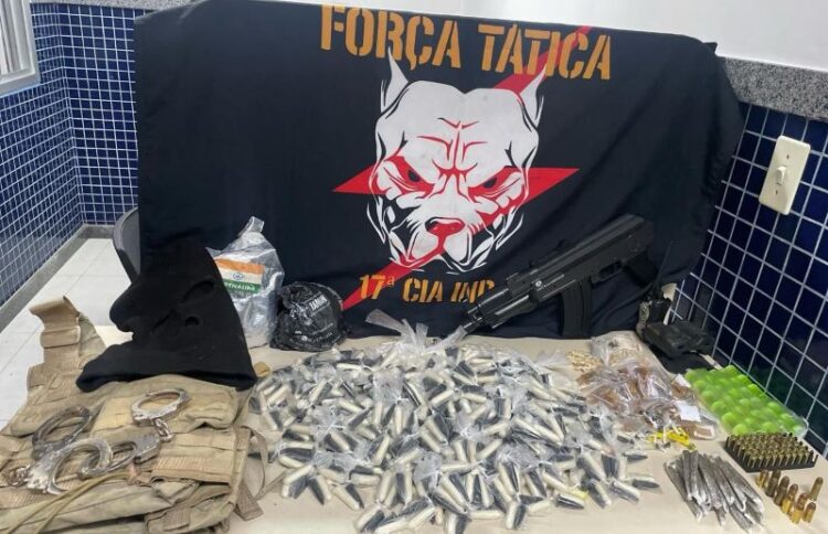 Força Tática da PM apreende mais de mil pinos de cocaína em Vila Velha
