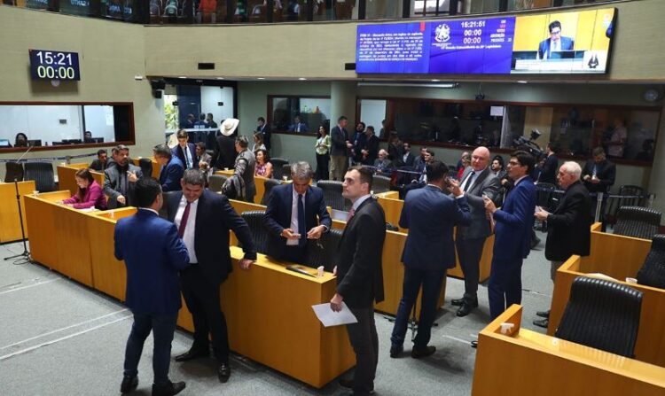 Deputados estaduais aprovam mudanças em prazos referentes a ICMS