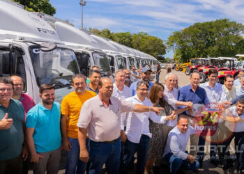 [Agricultura fortalecida] Marataízes recebe maquinário do Governo do ES