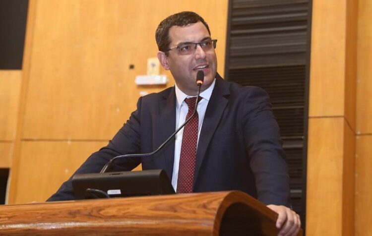 Dr. Bruno apresenta projeto para atender mães atípicas, com filhos com doenças raras ou deficiências