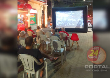 Cineclube itinerante realiza exibição gratuita de filme no litoral | Veja programação