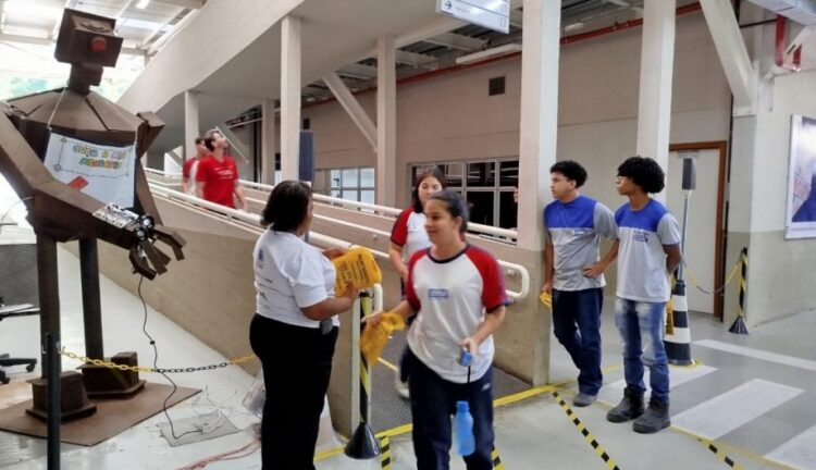 [Maio Amarelo] Cachoeiro promove Educação para Segurança no Trânsito em escolas