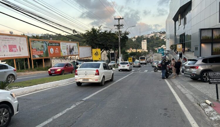 [Cachoeiro] Avenida Lacerda de Aguiar em meia-pista a partir desta segunda-feira (13)