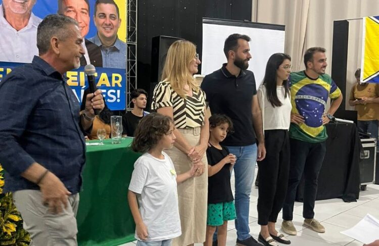 [Eleições 2024] Em evento de casa cheia, Jaiminho entra de vez na disputa em Marataízes