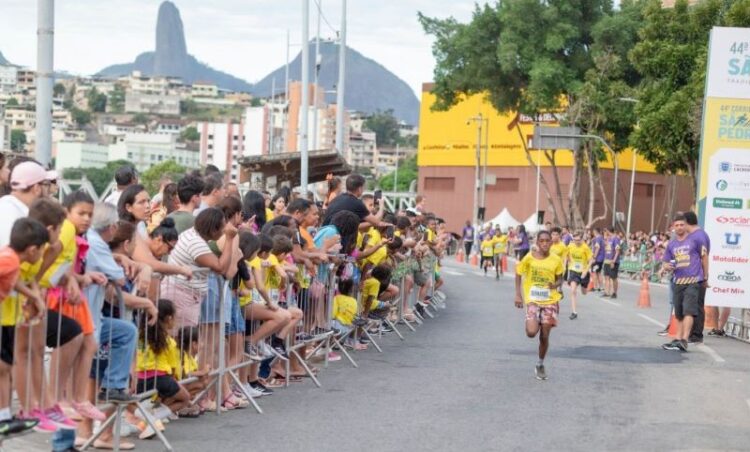 [Festa de Cachoeiro] Diversão e emoção marcaram Corrida Kids de 2024