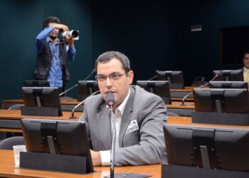 [Brasília] Dr. Bruno defende ampliação do tratamento do câncer, em seminário na Câmara dos Deputados