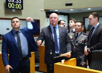 Em votação apertada, Assembleia Legislativa mantém veto a projeto que penaliza invasores de terra e imóveis no ES