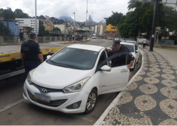 [Cachoeiro] Veículo clonado é apreendido pela Guarda Municipal na Beira Rio