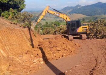 [Cachoeiro] Após drenagem, estrada de Alto São Vicente será pavimentada com blocos de concreto