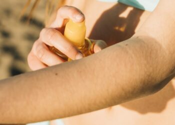 [Cachoeiro] Semus orienta sobre técnicas legalizadas de bronzeamento artificial