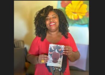 Agosto de lançamentos do livro “Crônicas de Resistência”, de Luciene Francelino