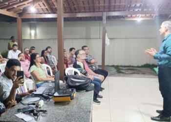 [Eleições 2024] Em Anchieta, Assad ouve reclamações da comunidade de Parati contra a gestão municipal