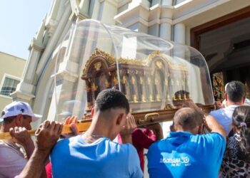 Diocese de Cachoeiro recebe recebe relíquias de Santa Terezinha
