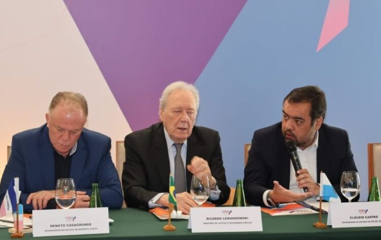 Ministro da Justiça apresenta PEC da Segurança Pública durante Cosud Pedra Azul