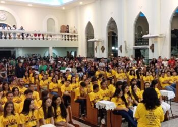[Iúna] Mais de 120 adolescentes participam de treinamento de cristãos leigos católicos