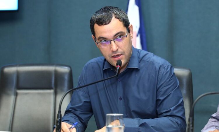 Depressão em idosos é tema de projeto de lei do deputado Dr Bruno Resende