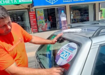 [Eleições 2024] Mais de 500 carros e motos participam de adesivaço de Marquinhos e Edinho em Anchieta