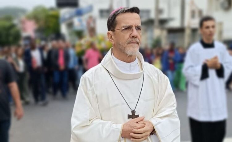 Bispo de Cachoeiro preside missa no Santuário Nacional de Aparecida