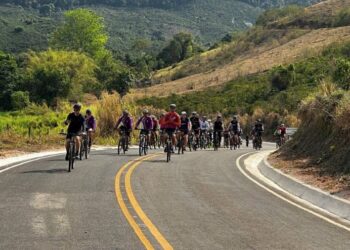 [Castelo] Estado entrega pavimentação de trecho da ES-475 que liga o município a Vargem Alta