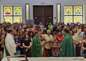 [Dom Luiz] Bispo de Cachoeiro visita Estados Unidos para se encontrar com católicos brasileiros