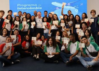 Sedu anuncia países de destino dos alunos do Programa de Intercâmbio Estudantil