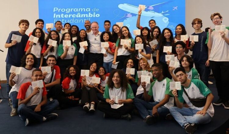 Sedu anuncia países de destino dos alunos do Programa de Intercâmbio Estudantil