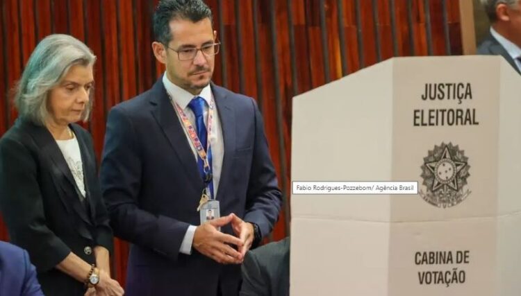 [Eleições 2024] TSE lacra sistema que será usado nas urnas eletrônicas