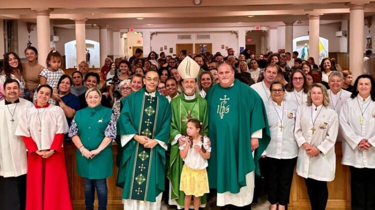 [Missionário] Bispo de Cachoeiro continua seu périplo pelos Estados Unidos juntos aos católicos