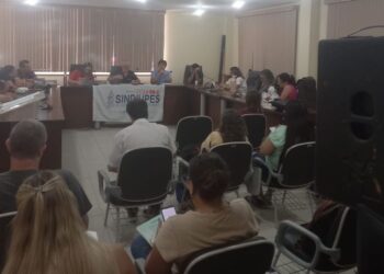 [Anchieta] Professores ameaçam paralizar escolas e prefeito diz que só atenderá a categoria depois das eleições