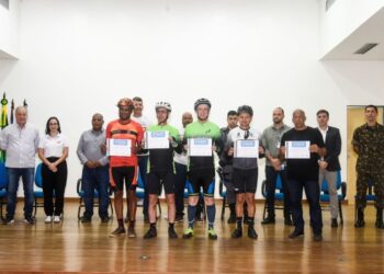 [Cachoeiro] Homenagem a condutores e pedestres abre Semana Nacional do Trânsito