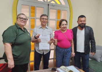 [Eleições 2024] Casteglione faz compromisso com Sindimunicipal para reajustar salário e ticket, caso seja eleito