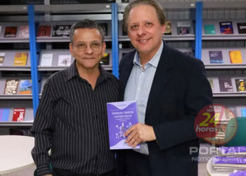 Presidente do TCE-ES participa de lançamento de livro sobre feminicídio e políticas públicas em Vitória (ES)