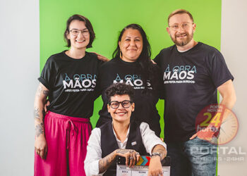 [Música para surdos no cinema] Projeto “Mãos À Obra” exibe sua primeira mostra audiovisual bilíngue, em Linhares