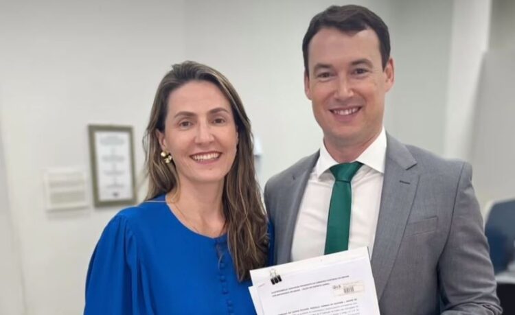 Henrique Tavares e Priscila Thomaz oficializam candidatura à presidência da OAB 2ª Subseção