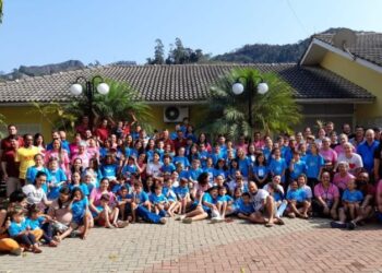 [Venda Nova] Acampamento Santo Anjo movimenta dezenas de crianças, jovens e adultos na região serrana