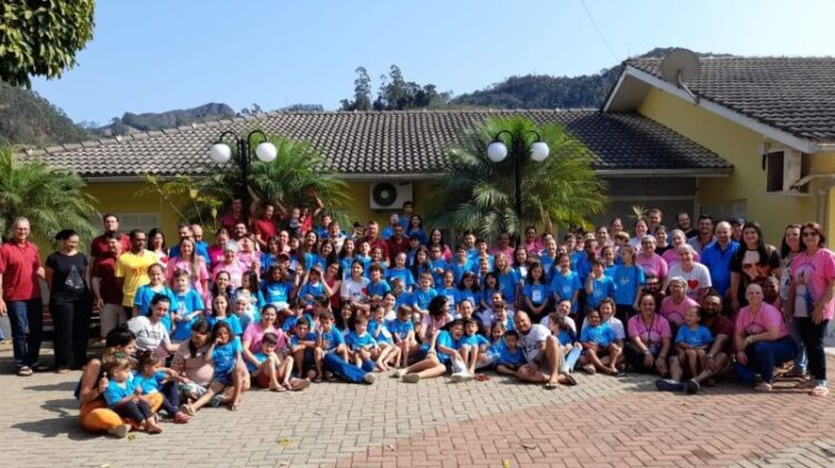 [Venda Nova] Acampamento Santo Anjo movimenta dezenas de crianças, jovens e adultos na região serrana