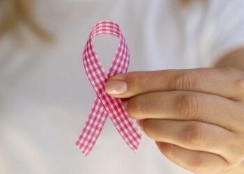 [Outubro Rosa] Procon alerta que muitos direitos da mulher com câncer são pouco conhecidos
