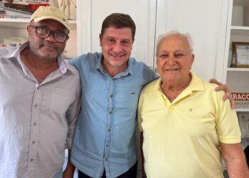 Ferraço recebe prefeitos eleitos de Muqui e Guaçuí para discutir desenvolvimento do sul capixaba