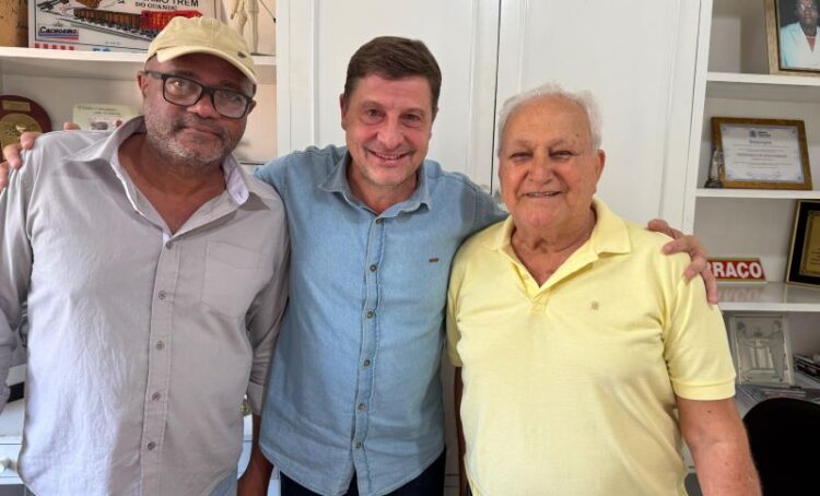 Ferraço recebe prefeitos eleitos de Muqui e Guaçuí para discutir desenvolvimento do sul capixaba