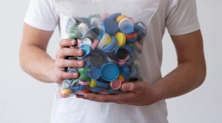 Vila Velha assinará acordo para coleta e reciclagem de tampinhas plásticas