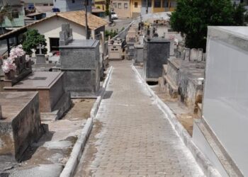 [Itapemirim] Prefeitura preparou os cemitérios para o Dia de Finados