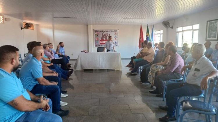 Em reunião no Sindimármore, bispo de Cachoeiro prega união entre sindicatos