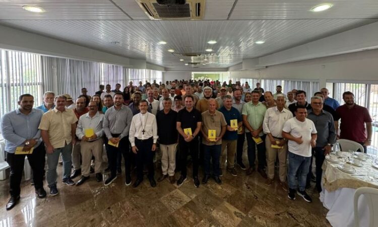 [Cachoeiro] Bispo pede ‘humildade e inclusão’ a prefeitos, vice-prefeitos e vereadores eleitos no sul do ES