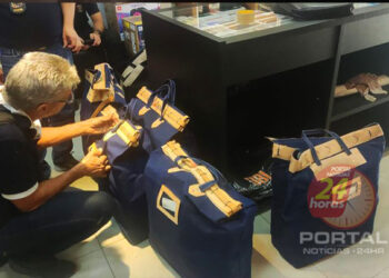 [Operação Black Route] PF e Receita Estadual apreendem celulares e eletrônicos no ES