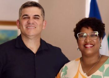 [Piúma] Prefeito Paulo Cola anuncia Carina Prado para a pasta de Meio Ambiente