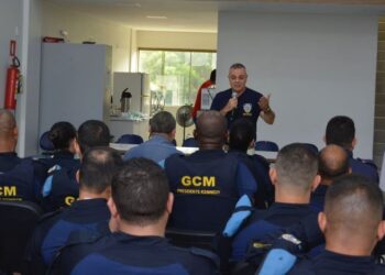 [Kennedy] Guarda Municipal faz treinamento para uso de armas de fogo