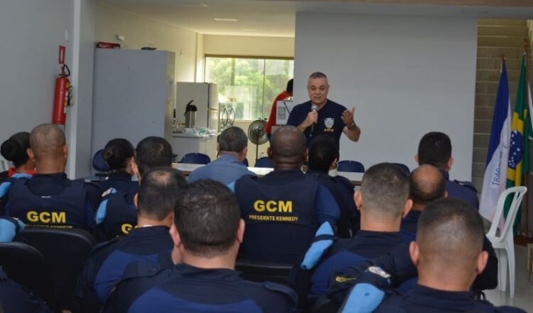 [Kennedy] Guarda Municipal faz treinamento para uso de armas de fogo