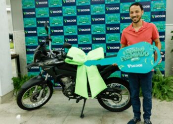 [Credirochas] Cachoeirense ganha moto zero na campanha Capital Premiado do Sicoob